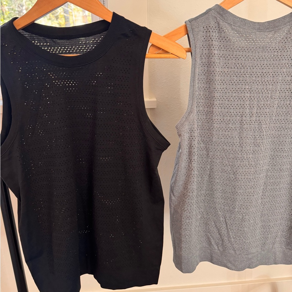 Lululemon workout tanks
